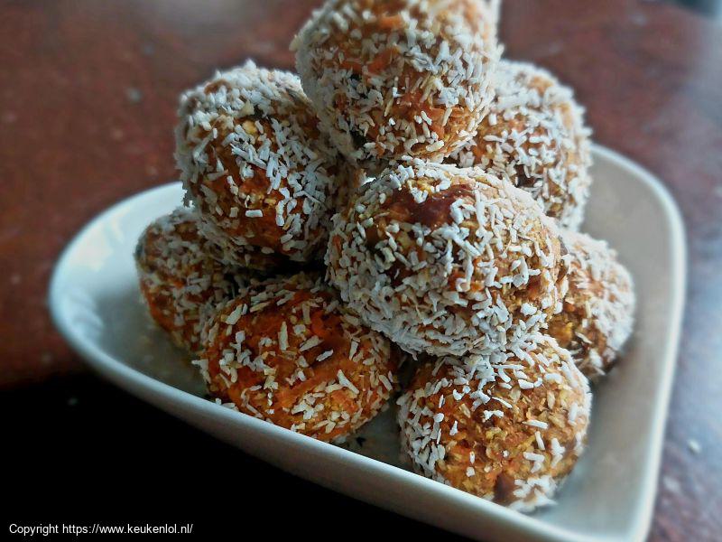bliss balls met wortel (12 stuks)