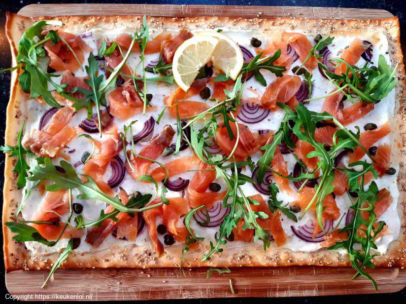 Flammkuchen met zalm