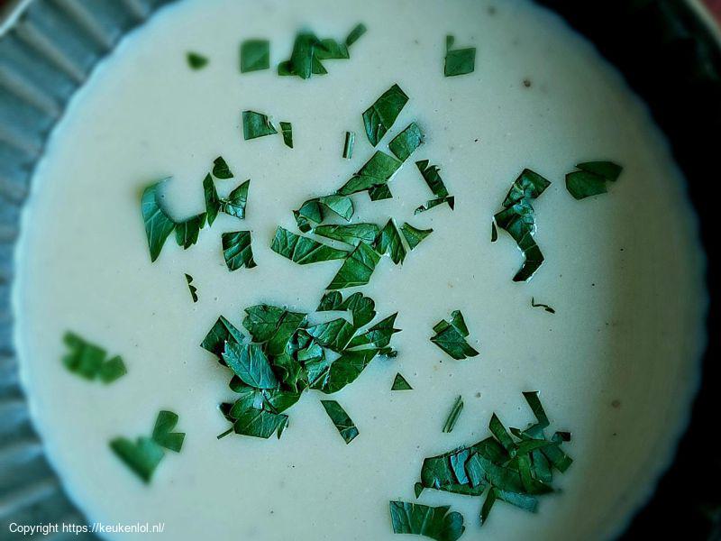 aardappel knoflooksoep